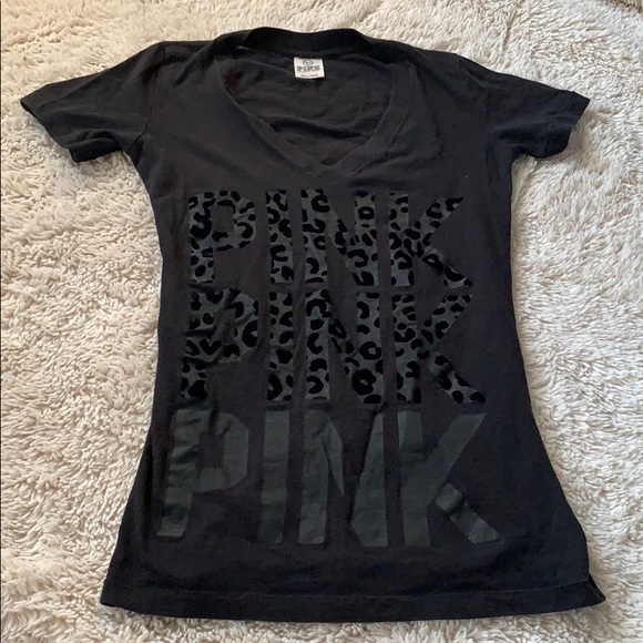 🎉FREE if bundled w/full price item VS Leopard Top - Picture 1 of 5